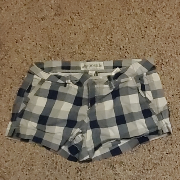Juniors Aeropostale blue plaid short shorts - Picture 1 of 3